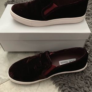 Burgundy velvet sneakers